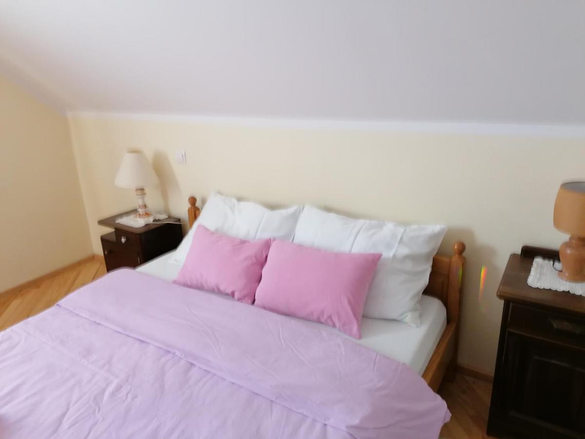House Izvor Hotel Jezerce Bagian luar foto