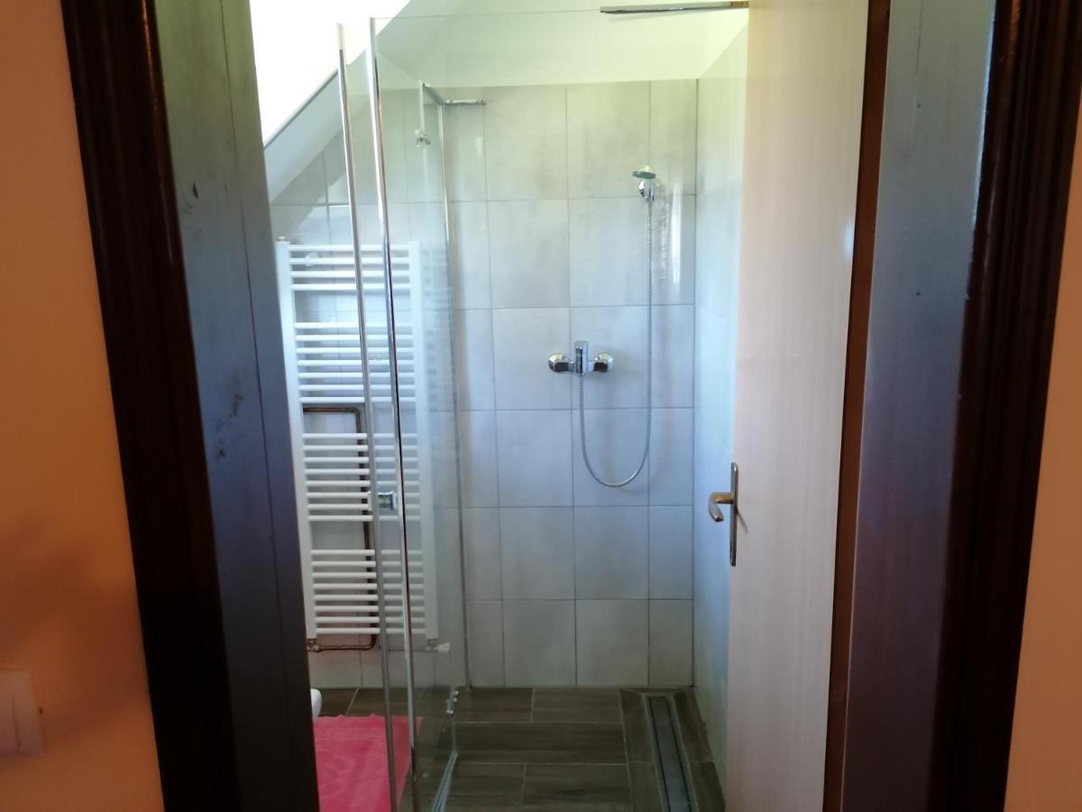 House Izvor Hotel Jezerce Bagian luar foto