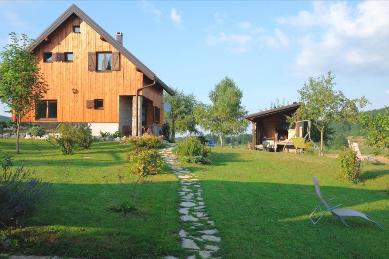 House Izvor Hotel Jezerce Bagian luar foto