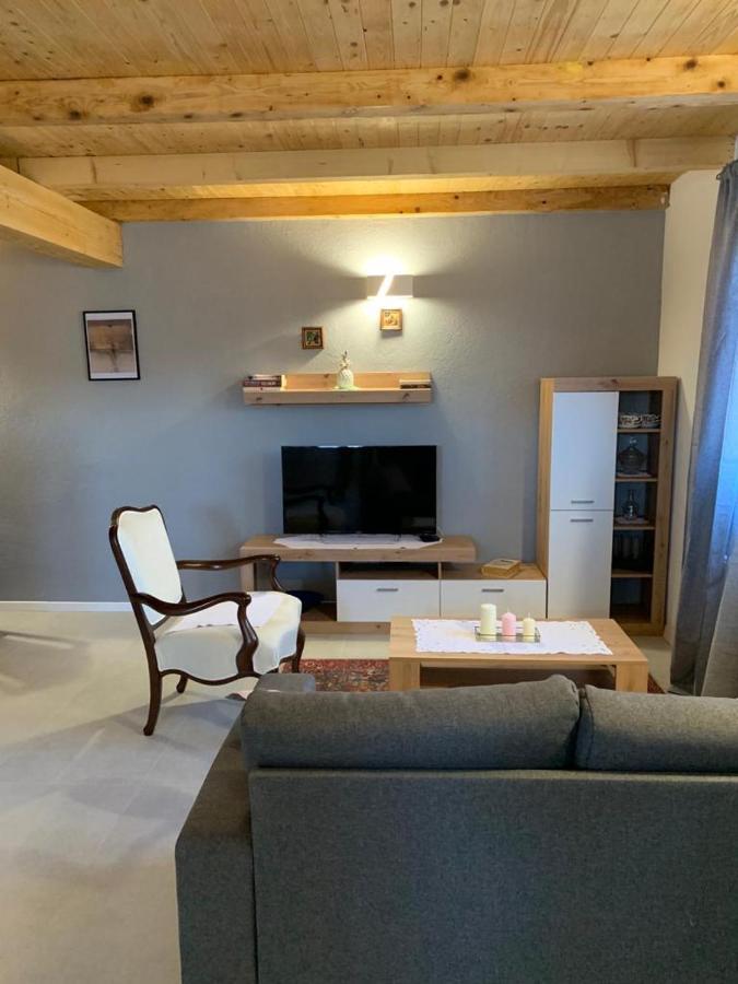 House Izvor Hotel Jezerce Bagian luar foto